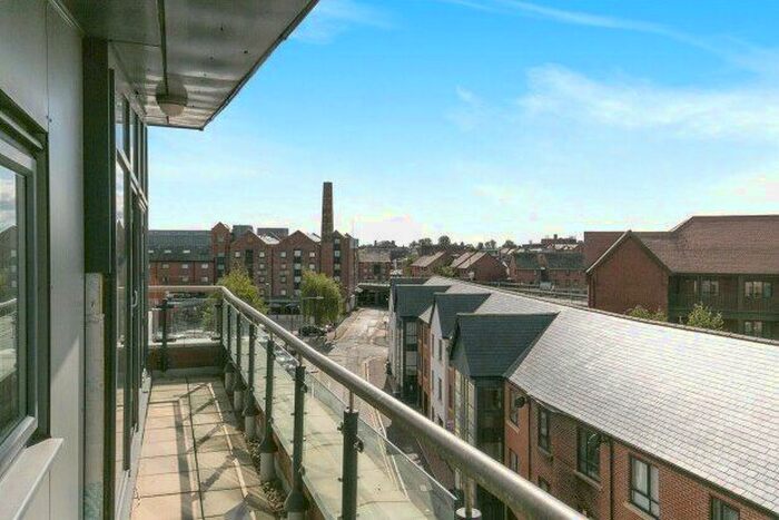 2 Bedroom Flat To Rent In The Quarter, Chester, CH1
