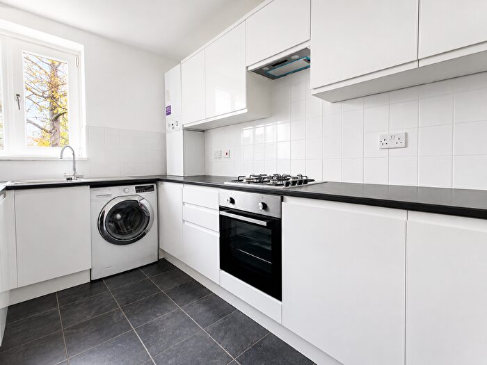 4 Bedroom Flat To Rent In Carniege Street, Barnsbury, N1