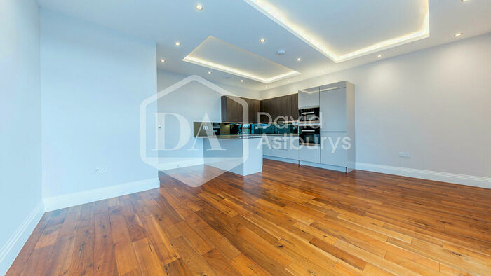 2 Bedroom Apartment To Rent In Muswell Hill, London, N10