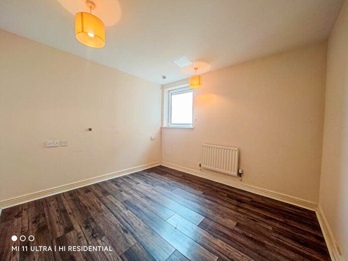 2 Bedroom Apartment To Rent In Granary Mansions, Erebus Drive, West Thamesmead, SE28