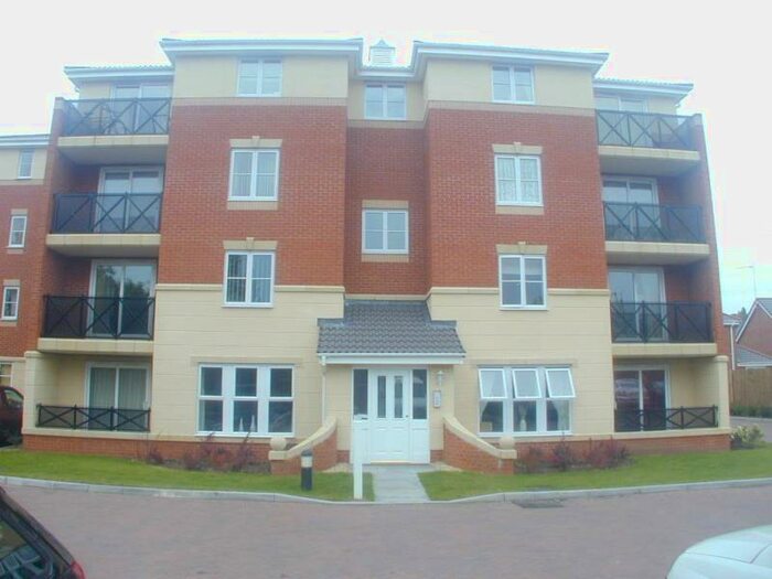 1 Bedroom Apartment To Rent In Luanne Close, Cradley Heath, West Midlands, B64
