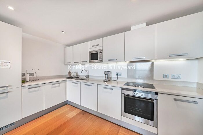 2 Bedroom Flat To Rent In Water Gardens Square, London, SE16