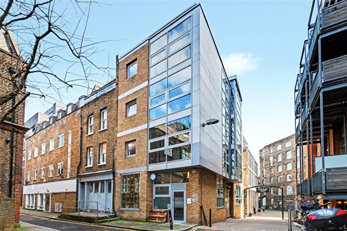 1 Bedroom Apartment For Sale In Eagle Court, London, EC1M