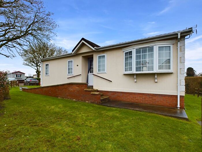 2 Bedroom Park Home For Sale In Orchard Park, Shouldham, King's Lynn, PE33