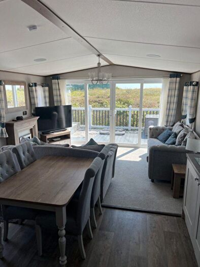 2 Bedroom Park Home For Sale In Ps- – Pevensey Bay Holiday Park, BN24