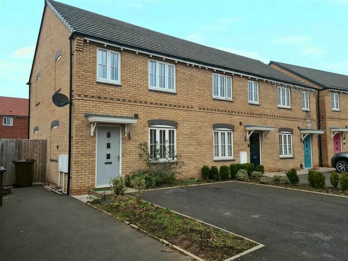 3 Bedroom Property To Rent In Meridian Close, Nottingham NG8