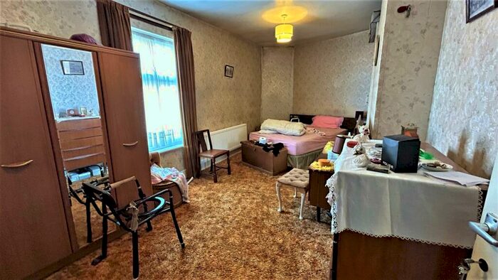 3 Bedroom End Of Terrace House For Sale In Kingsley Road, Balsall Heath, B12