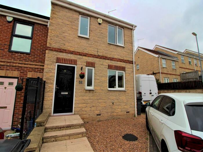 3 Bedroom End Of Terrace House To Rent In Bracken Court, Kendray, Barnsley, S70