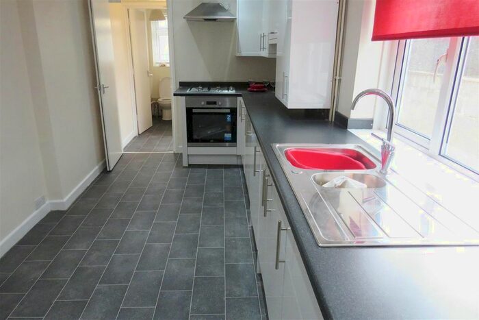 3 Bedroom Property To Rent In Derby Road, Southampton, SO14