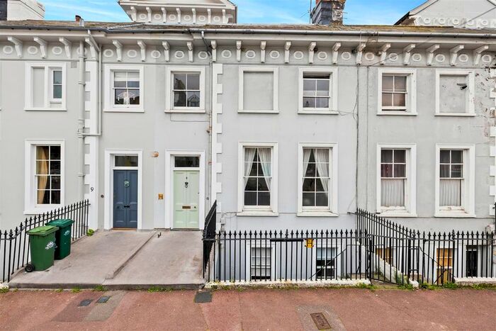 2 Bedroom Flat For Sale In Park Crescent, Brighton, BN2