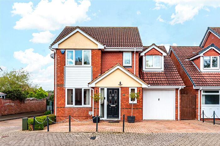 4 Bedroom Detached House For Sale In Oxwich Grove, Tattenhoe, Milton Keynes, Buckinghamshire, MK4