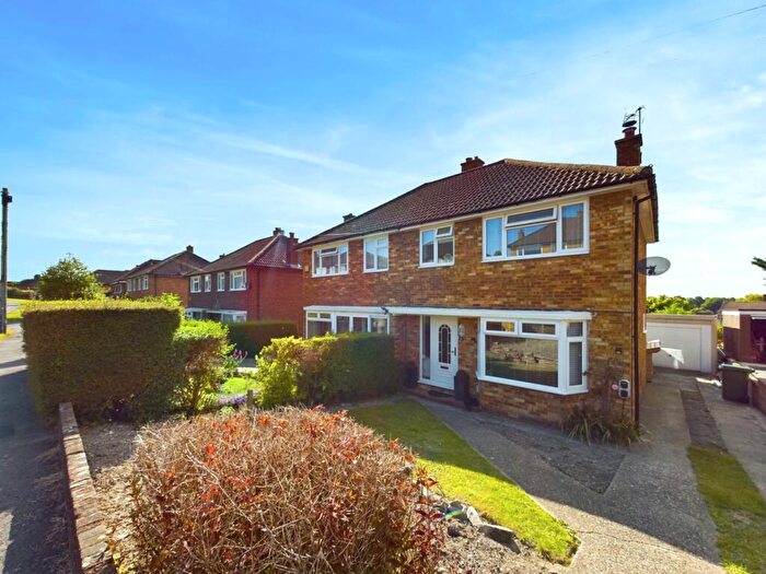 3 Bedroom Semi-Detached House For Sale In Salisbury Close, Princes Risborough, HP27