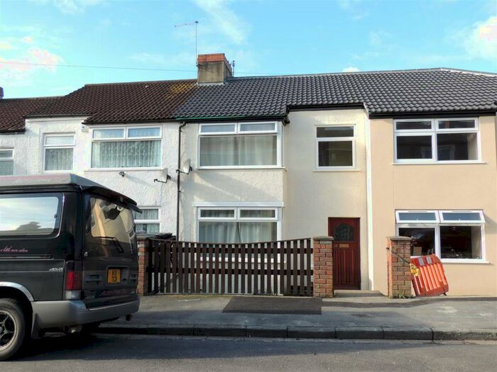 3 Bedroom Terraced House To Rent In Beaufort Road, Bristol, BS15