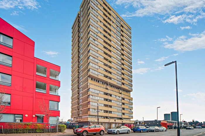 1 Bedroom Flat For Sale In Abbey Road, London, E15