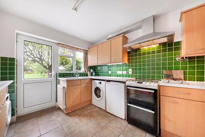 5 Bedroom Detached House For Sale In Blackfen Road, Sidcup, DA15