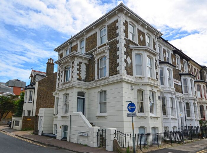 1 Bedroom Flat To Rent In Victoria Road, Deal, CT14
