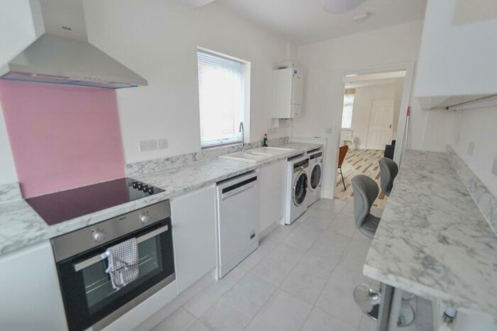 2 Bedroom Detached House To Rent In Abbey Street, Dunkirk, Nottingham, NG7