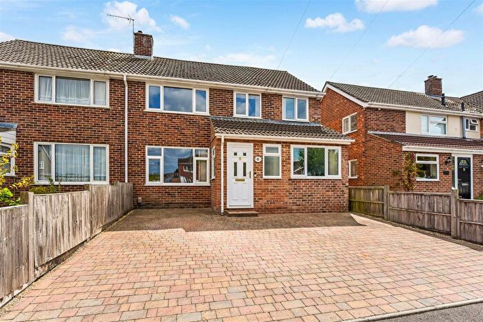 4 Bedroom Semi-Detached House For Sale In Valencia Way, Andover, SP10