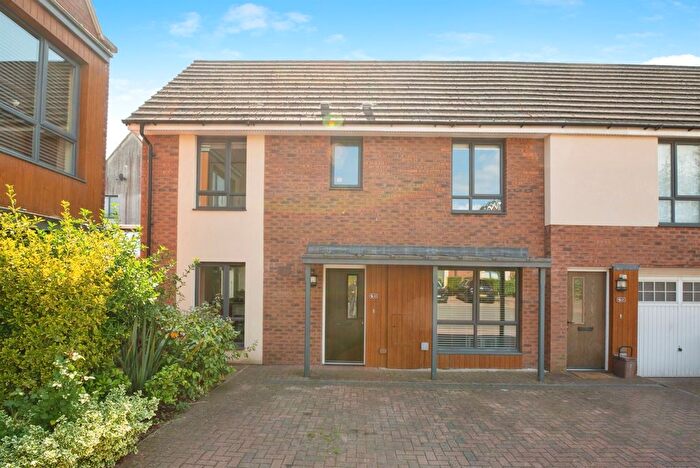 3 Bedroom Semi Detached House For Sale In Bartley Wilson Way, Cardiff, CF11