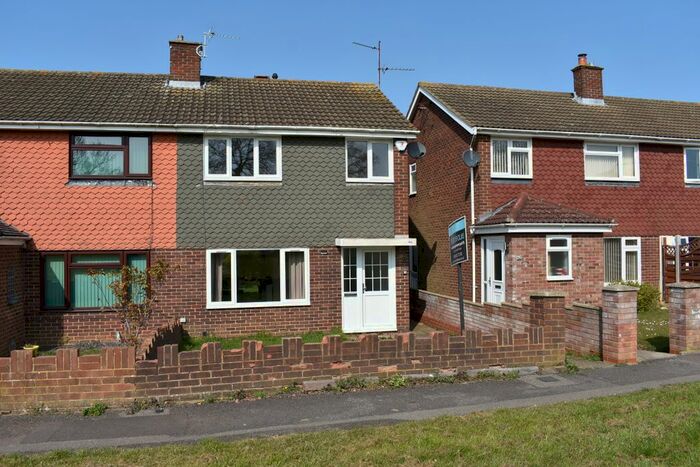 3 Bedroom Terraced House To Rent In Cheynes Walk, West Bletchey, MK3