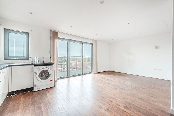 Studio To Rent In Imperial Drive, Rayners Lane, Harrow, HA2