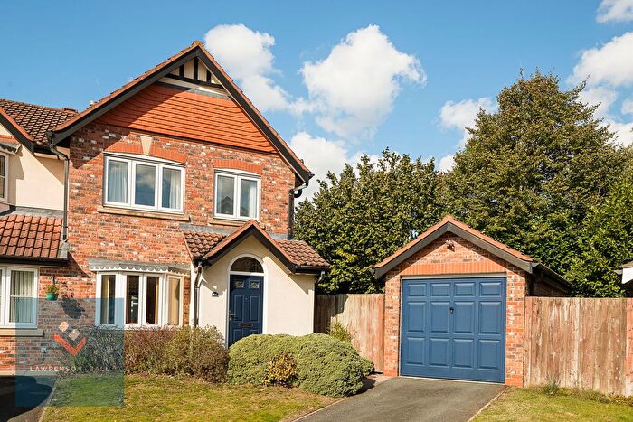 3 Bedroom End Terrace House For Sale In Foxhill Close, Sandiway, CW8