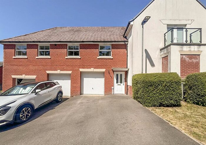 2 Bedroom Flat To Rent In Jay Rise, Salisbury, SP2