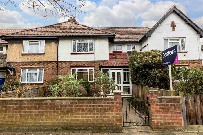 3 Bedroom Property To Rent In Chaucer Avenue, Kew, Richmond, TW9