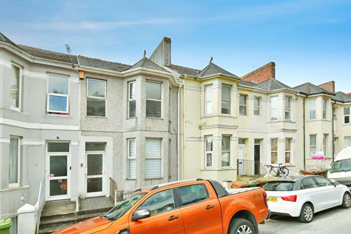 2 Bedroom Flat For Sale In Ashford Road, Plymouth, PL4