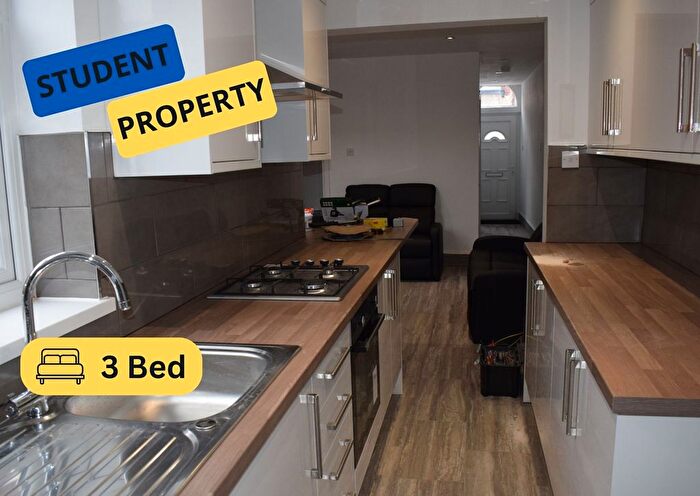 3 Bedroom Terraced House To Rent In Watford Street, Stoke-On-Trent, ST4