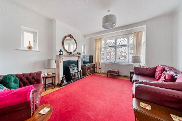 3 Bedroom End Of Terrace House For Sale In Cherrywood Lane, Morden, SM4