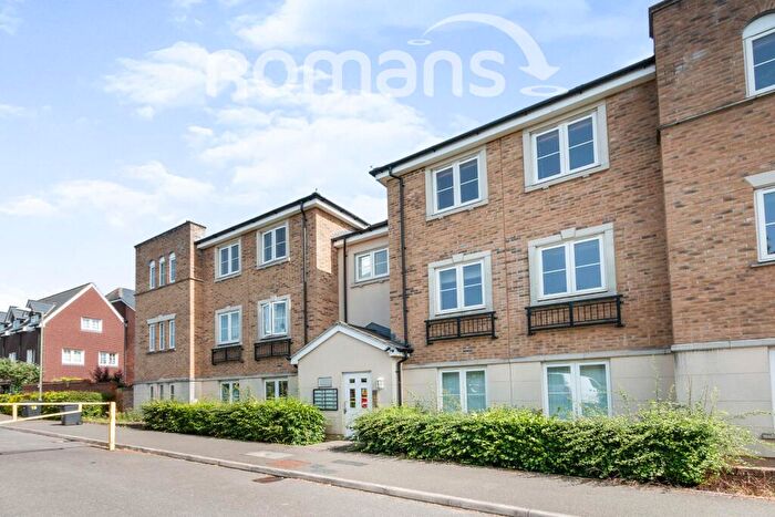 2 Bedroom Flat To Rent In Anstey Road, Farnham, Surrey, GU9