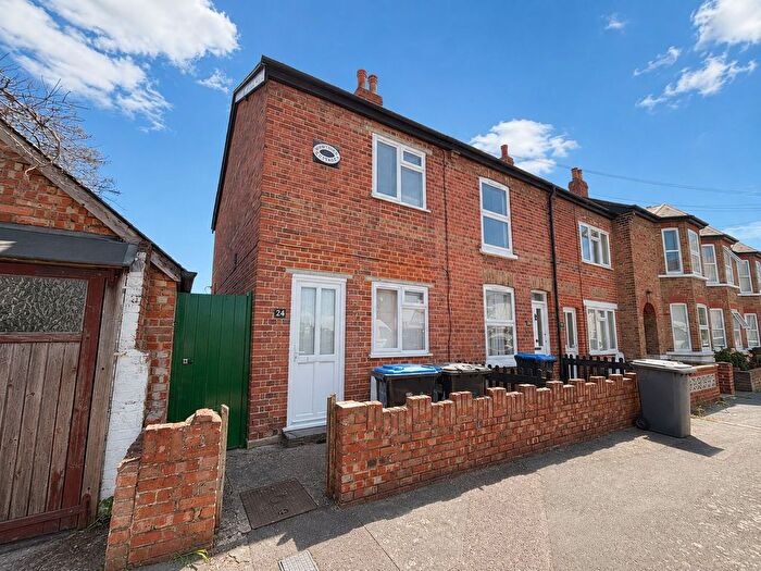 2 Bedroom Terraced House To Rent In Cumberland Street, Staines-Upon-Thames, TW18
