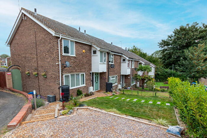 3 Bedroom End Of Terrace House For Sale In St Osyth Close, Ipswich, IP2