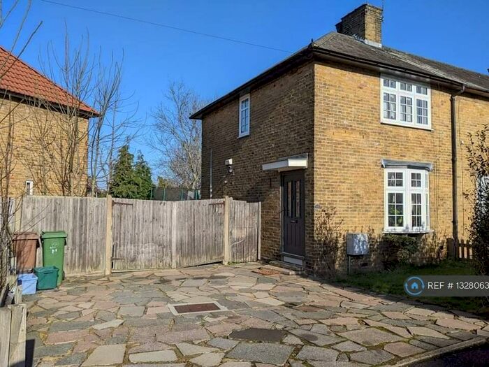 2 Bedroom End Of Terrace House To Rent In Hunston Road, Morden, SM4