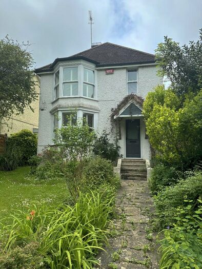 3 Bedroom Detached House To Rent In Old Road, CT4