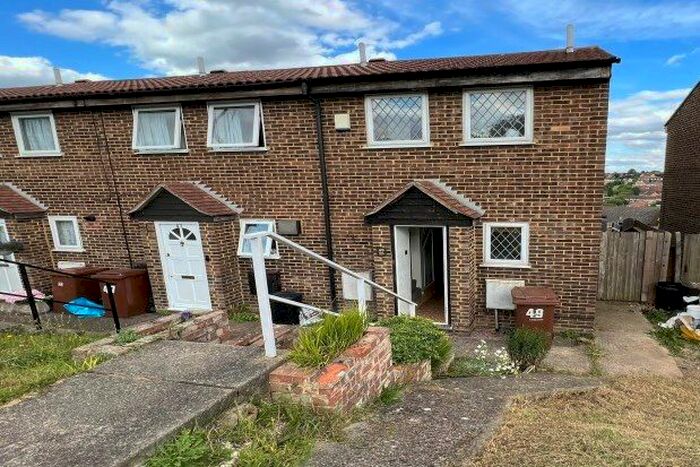 2 Bedroom End Of Terrace House To Rent In Heron Way, Chatham, ME5