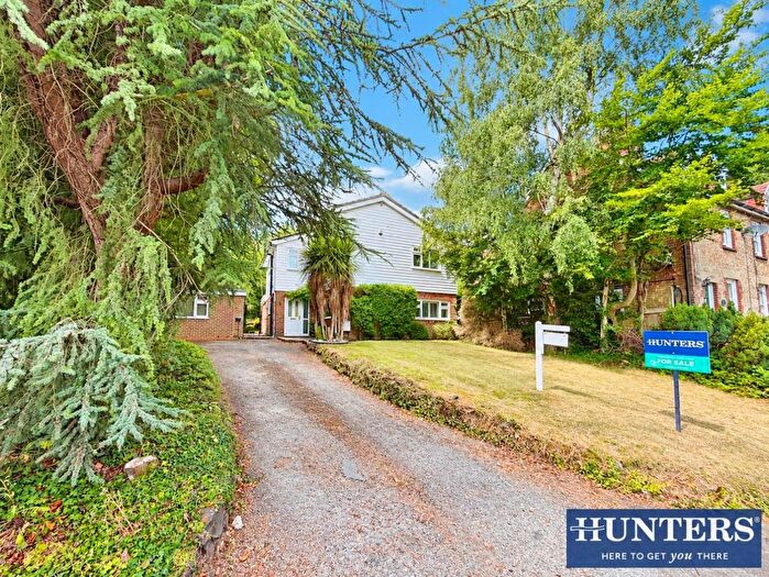 4 Bedroom Detached House For Sale In Taylors Lane, Trottiscliffe, West Malling, ME19