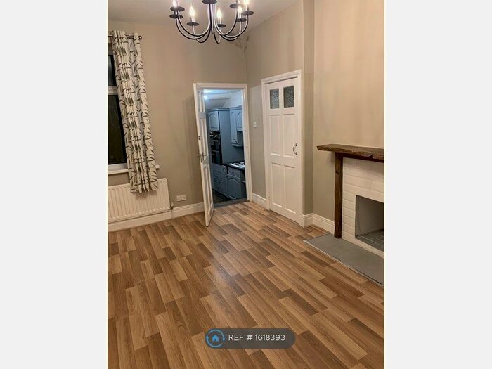 2 Bedroom Maisonette To Rent In Raby Street, Gateshead, NE8