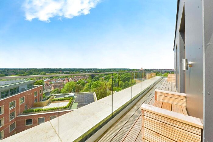 2 Bedroom Penthouse To Rent In Ziggurat House, Grosvenor Road, St Albans, AL1