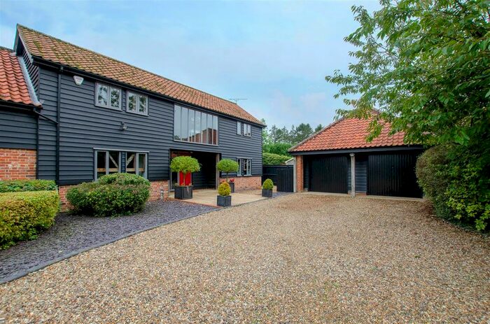 5 Bedroom Barn Conversion For Sale In Rickinghall, Diss, IP22