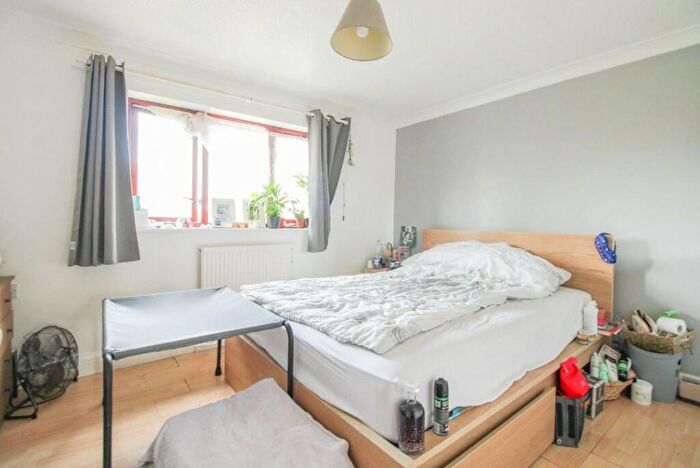 2 Bedroom Flat To Rent In Canal Walk, London, CR0