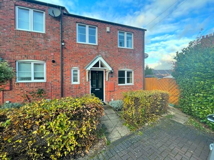 4 Bedroom End Of Terrace House To Rent In Aldermans Green Road, Coventry, CV2