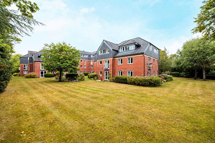 2 Bedroom Apartment For Sale In Whitehall Road, Sale, M33