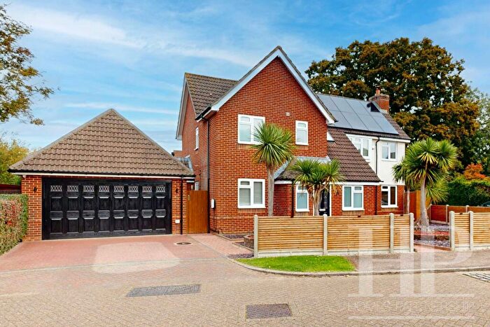 5 Bedroom Detached House To Rent In Mallard Close, Horley, RH6