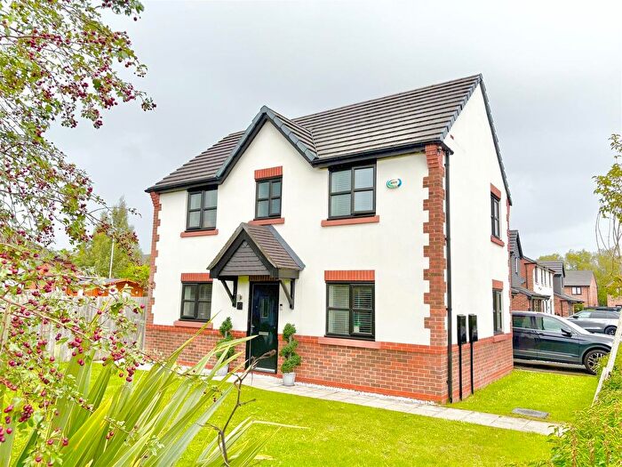 3 Bedroom Detached House For Sale In Crompton Way, Lowton, Warrington, WA3
