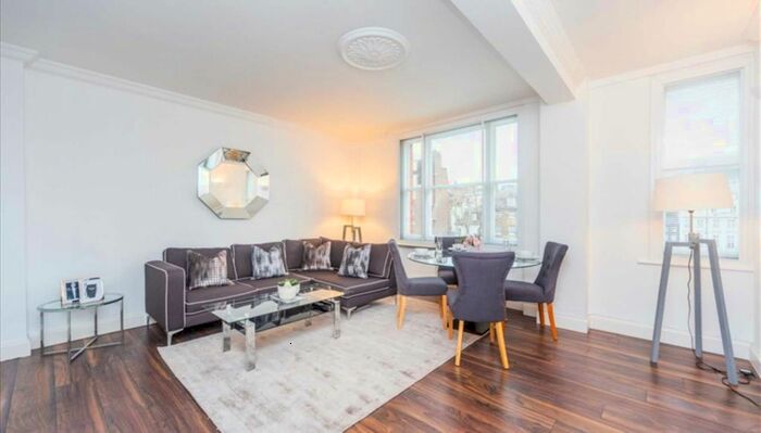 2 Bedroom Flat To Rent In Hill Street, Mayfair, London, W1J