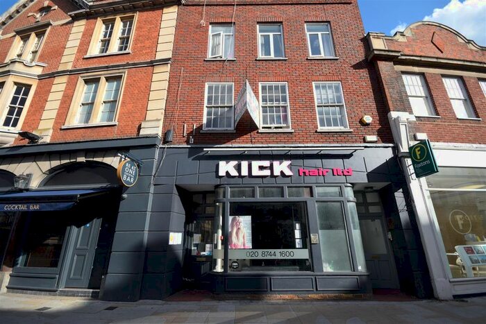 3 Bedroom Flat To Rent In York Street, Twickenham, TW1