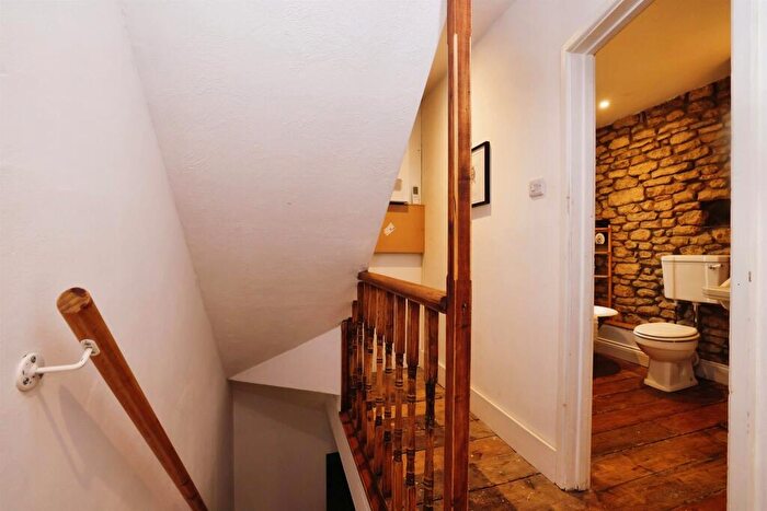 1 Bedroom House To Rent In New Road, Calne, SN11