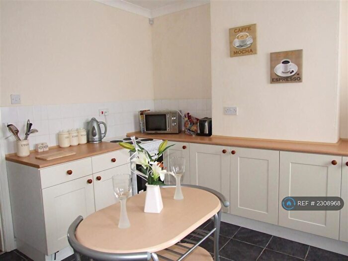 1 Bedroom Flat To Rent In Station Road, Shirebrook, Mansfield, NG20